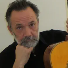 Ouve John SaFranko, vê vídeos de música, lê a biografia, vê as datas da digressão e muito mais!