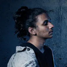 Ascolta Saajes, guarda video musicali, leggi la biografia, vedi le date del tour & altro!