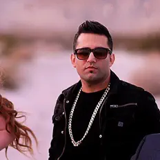 Ascolta Anise K, guarda video musicali, leggi la biografia, vedi le date del tour & altro!