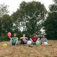 收听 Draft、观看音乐视频、阅读小传、查看巡演日期等 ！