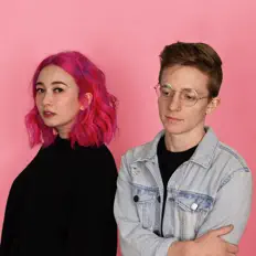 chitchat सुनें, म्यूज़िक वीडियो देखें, बायो पढ़ें, दौरे की तारीखें और बहुत कुछ देखें!