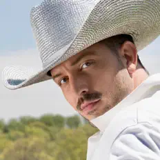 Poslechněte si interpreta Daniel Diamond, sledujte hudební videa, přečtěte si životopis, podívejte se na data turné a další informace.