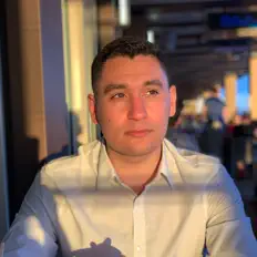 聆聽 Robert Rodriguez、觀看音樂影片、閱讀小傳、查看巡演日期等！