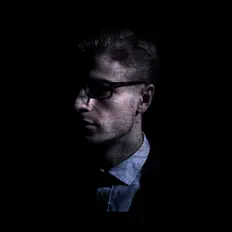 Ficci सुनें, म्यूज़िक वीडियो देखें, बायो पढ़ें, दौरे की तारीखें और बहुत कुछ देखें!