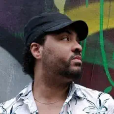 Escucha a Jann Halexander, mira videos musicales, lee su biografía, consulta las fechas de las gira y más.