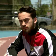 Poslechněte si interpreta 4NDI, sledujte hudební videa, přečtěte si životopis, podívejte se na data turné a další informace.