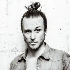 Listen to Pee Wirz, watch music videos, read bio, see tour dates & more!