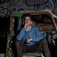 Ouve Zacca, vê vídeos de música, lê a biografia, vê as datas da digressão e muito mais!