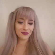 聆聽 Anita、觀看音樂影片、閱讀小傳、查看巡演日期等！