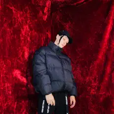 收听 aktbo、观看音乐视频、阅读小传、查看巡演日期等 ！