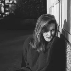 Madison Warnerを聴いたり、ミュージックビデオを鑑賞したり、経歴やツアー日程などを確認したりしましょう！