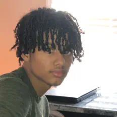 Benzo सुनें, म्यूज़िक वीडियो देखें, बायो पढ़ें, दौरे की तारीखें और बहुत कुछ देखें!