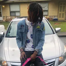 Vontae dinle, müzik videolarını izle, biyografisini oku, tur tarihlerini ve daha fazlasını gör!