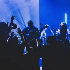 Poslechněte si interpreta Ovation Worship, sledujte hudební videa, přečtěte si životopis, podívejte se na data turné a další informace.