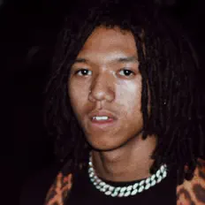 Escucha a Tebtu, mira videos musicales, lee su biografía, consulta las fechas de las gira y más.