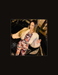 Dengarkan Brittany Kash, tonton video musik, baca bio, lihat tanggal tur & lainnya!