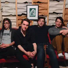 Escucha a Trashbag Ponchos, mira videos musicales, lee su biografía, consulta las fechas de las gira y más.