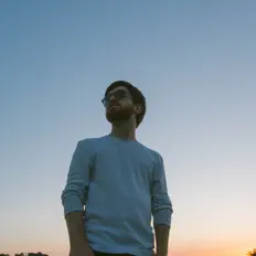 Poslechněte si interpreta A.P. Keys, sledujte hudební videa, přečtěte si životopis, podívejte se na data turné a další informace.