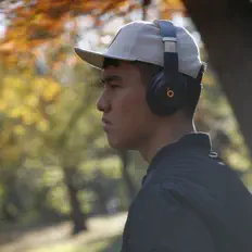 Justin Chen을(를) 듣고, 뮤직 비디오를 보고, 약력을 읽고, 투어 일정 등을 확인하세요!