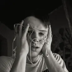 Écoutez Вишня, regardez des vidéoclips, lisez la biographie, consultez les dates de tournée et plus encore !