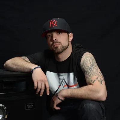 Listen to PhaZe, watch music videos, read bio, see tour dates & more!
