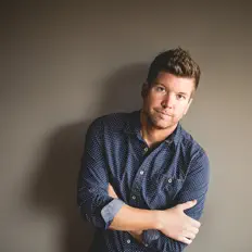 收听 Jared Daniels、观看音乐视频、阅读小传、查看巡演日期等 ！