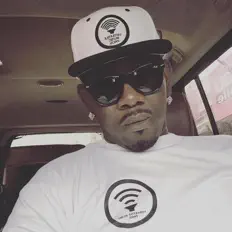 Listen to Peersonile, watch music videos, read bio, see tour dates & more!