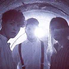 Escucha a Plastic Tramps, mira vídeos musicales, lee la biografía, consulta fechas de giras y mucho más.