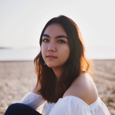 聆聽 Jenny T、觀看音樂影片、閱讀小傳、查看巡演日期等！