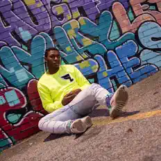 Escucha a Brando, mira vídeos musicales, lee la biografía, consulta fechas de giras y mucho más.