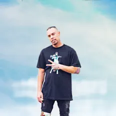 聆聽 Tyler Zorn、觀看音樂影片、閱讀小傳、查看巡演日期等！