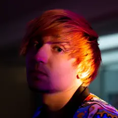 Poslechněte si interpreta Vulpes Vult!, sledujte hudební videa, přečtěte si životopis, podívejte se na data turné a další informace.