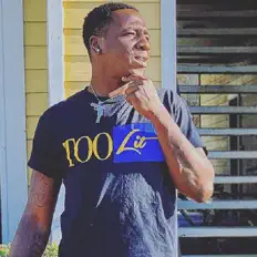 收听 1036 Chuck、观看音乐视频、阅读小传、查看巡演日期等 ！