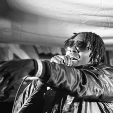 Luister naar Sky Janga, bekijk muziekvideo's, lees de bio, bekijk de tourdata, en meer!