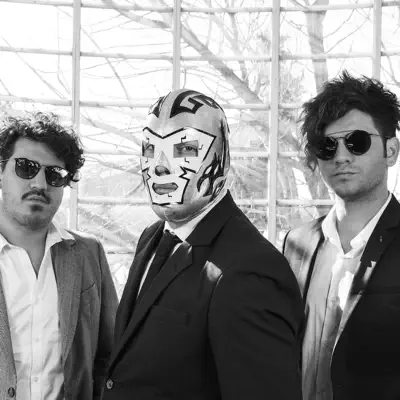 Listen to Huge the Cara, watch music videos, read bio, see tour dates & more!