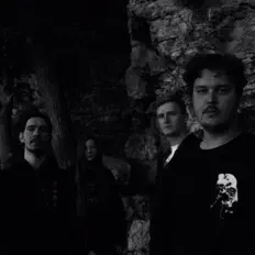 Poslechněte si interpreta Supruga, sledujte hudební videa, přečtěte si životopis, podívejte se na data turné a další informace.