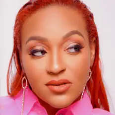 Ouça Cashara Redd, assista a videoclipes, leia a biografia, veja as datas das turnês e mais!