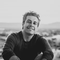 聆聽 Eduardo Meraz、觀看音樂影片、閱讀小傳、查看巡演日期等！