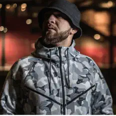 DJ A-Boomを聴いたり、ミュージックビデオを鑑賞したり、経歴やツアー日程などを確認したりしましょう！