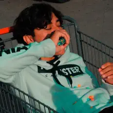 Kid Dora dinle, müzik videolarını izle, biyografisini oku, tur tarihlerini ve daha fazlasını gör!