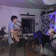 Royal Gum: песни, клипы, биография, даты выступлений и многое другое.