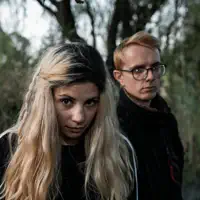 Ascolta undefined, guarda video musicali, leggi la biografia, vedi le date del tour & altro!