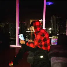 收听 Jonballhard、观看音乐视频、阅读小传、查看巡演日期等 ！