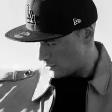 Listen to Sid Diamond, watch music videos, read bio, see tour dates & more!