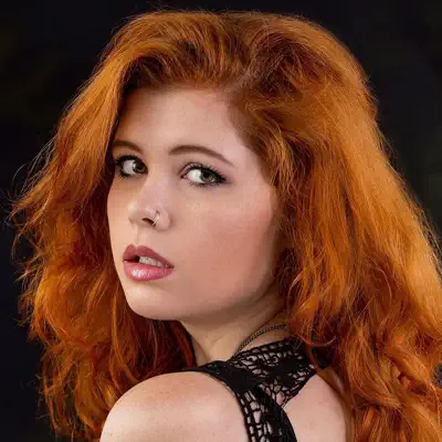 Listen to Lauren Waller, watch music videos, read bio, see tour dates & more!