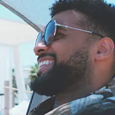 RMDY सुनें, म्यूज़िक वीडियो देखें, बायो पढ़ें, दौरे की तारीखें और बहुत कुछ देखें!