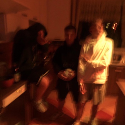 Uciekaj Pierwsza - Single