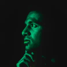 Rave.Nous सुनें, म्यूज़िक वीडियो देखें, बायो पढ़ें, दौरे की तारीखें और बहुत कुछ देखें!