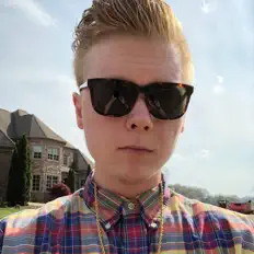 Écoutez Camelot, regardez des vidéoclips, lisez la biographie, consultez les dates de tournée et plus encore !