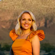 Listen to Emma Sophina, watch music videos, read bio, see tour dates & more!